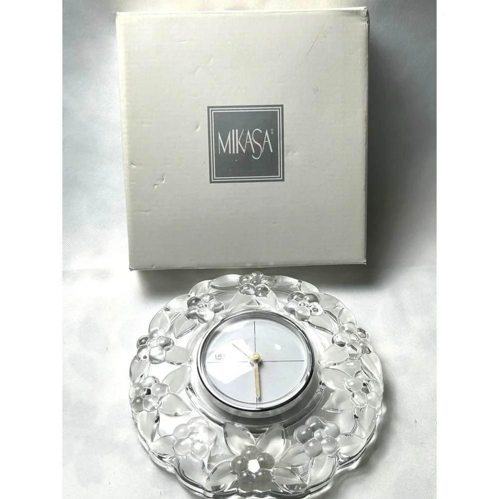 Mikasa‎ Carmen Crystal Floral Desk Clock 6 1/4